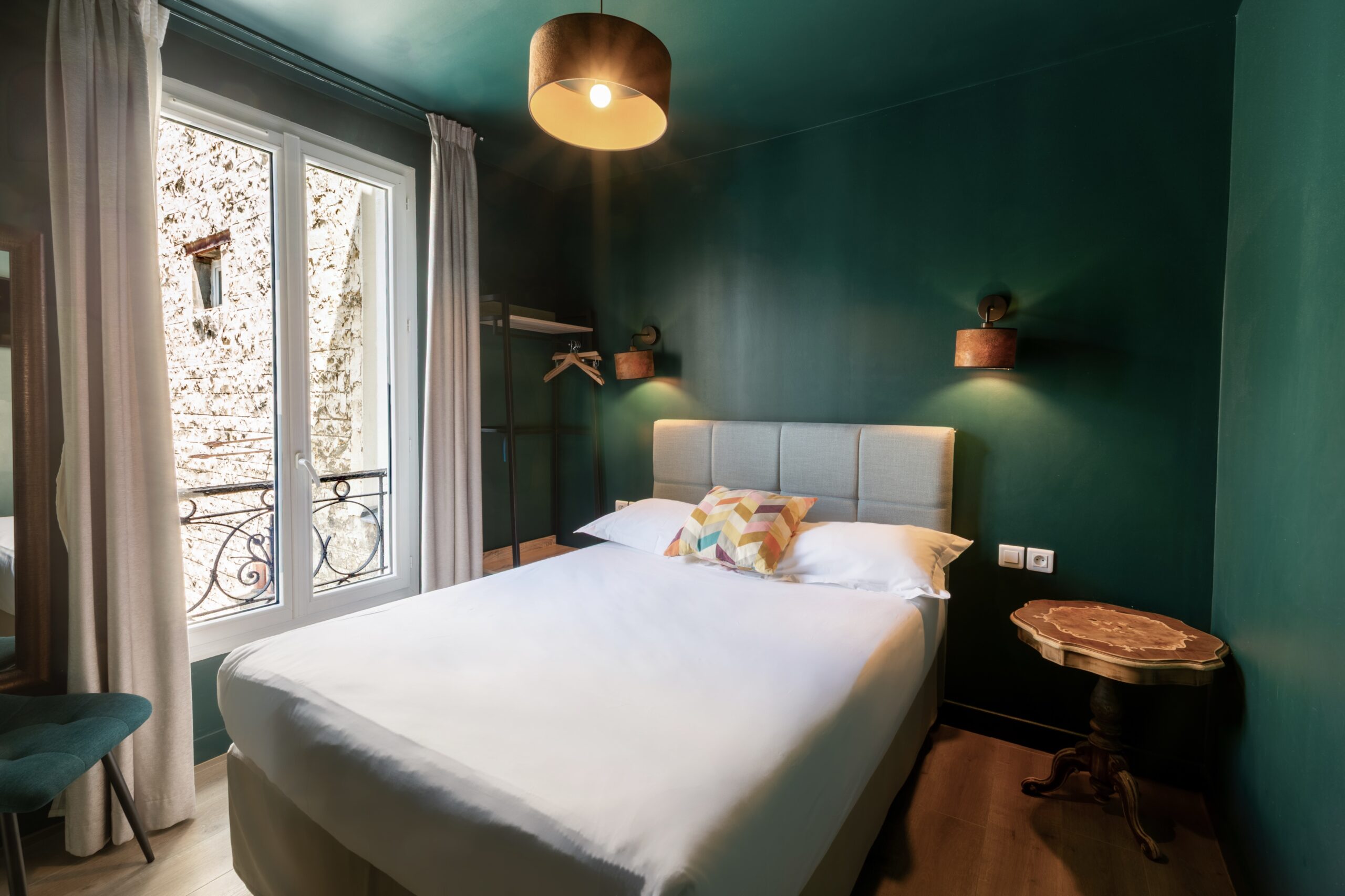 Facetune_25-06-2025-14-00-49-scaled